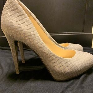 Brand new, never worn Jessica Simpson pumps